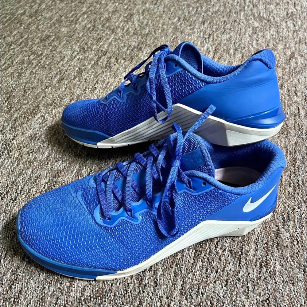 Men’s Nike Blue Metcon Trainers Sz 9